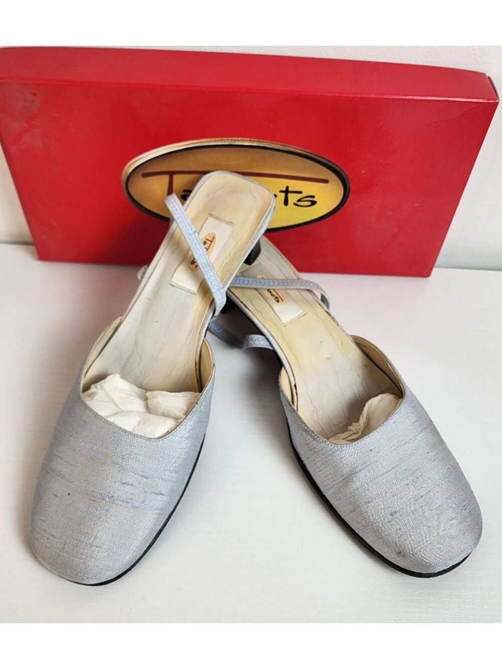 Vintage. Talbots Silver Metallic Textured Fabric Slingback Kitten Heel 1.5" size